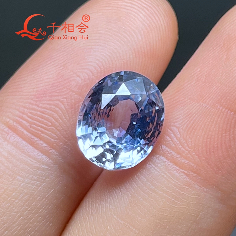 Jewelry Making Light - ไพลินสีฟ้าอ่อนมาก ทรงรี ผลิตในห้องปฏิบัติการในประเทศไทย คุณภาพ AGL สำหรับการทำเครื่องประดับ